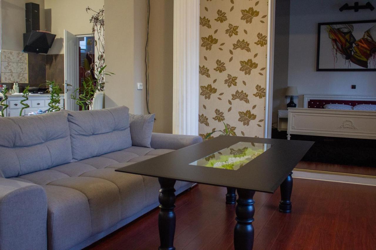 YOX apartment 1 Oradea Extérieur photo