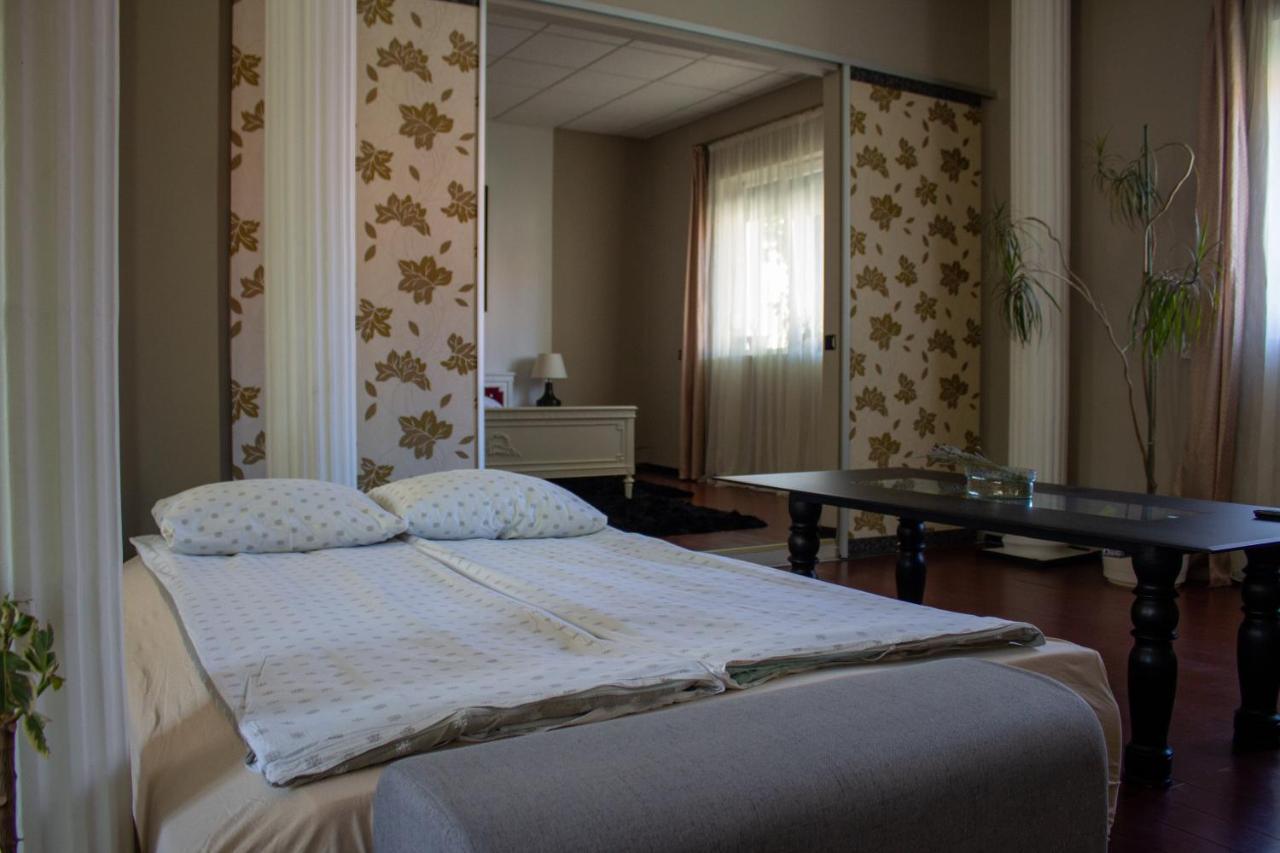 YOX apartment 1 Oradea Extérieur photo