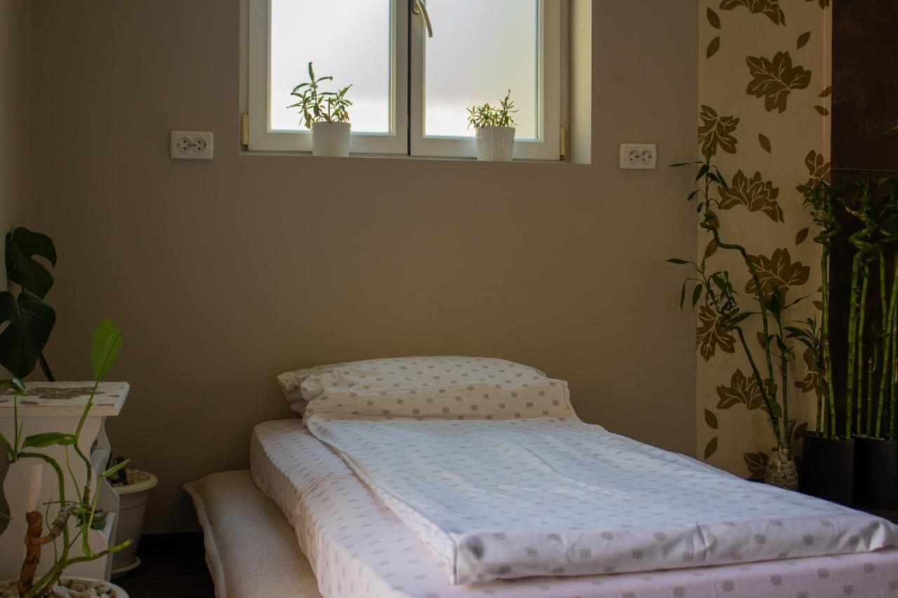 YOX apartment 1 Oradea Extérieur photo