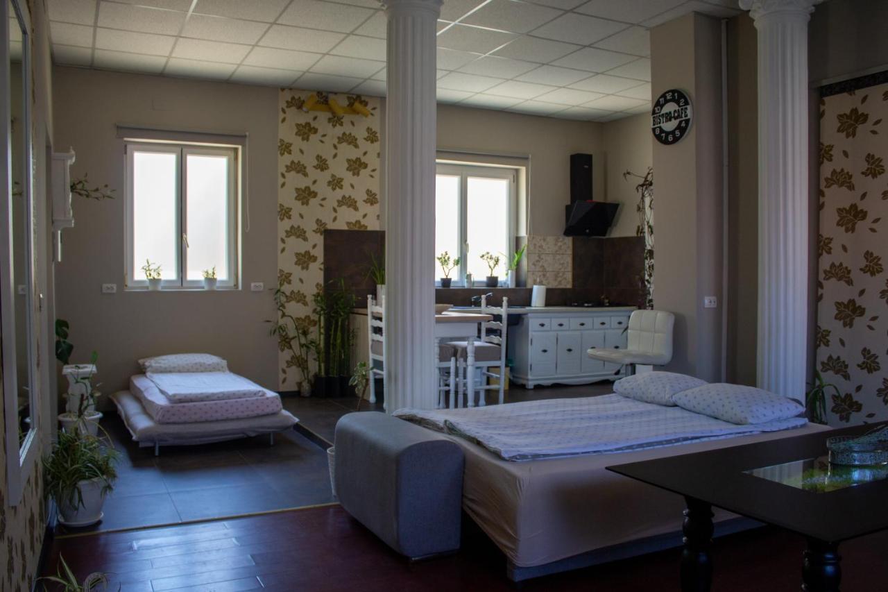 YOX apartment 1 Oradea Extérieur photo
